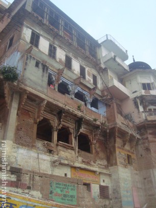 Chausatti Ghat House